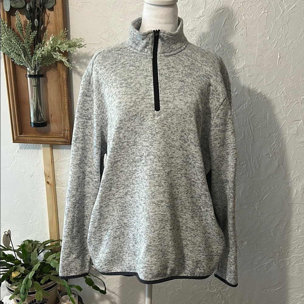 PGA Tour Sweater
Grey - men’s 
Zip Up 
Size Large